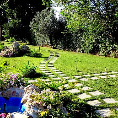 Agriturismo Tenuta Santa Maria Notaresco ภายนอก รูปภาพ