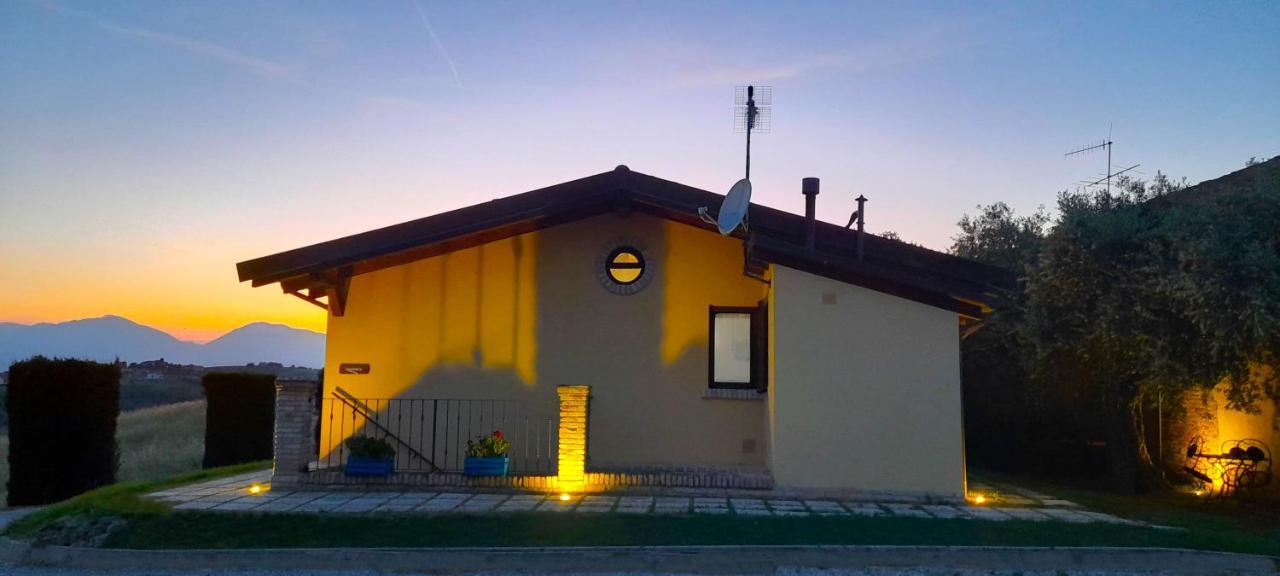 Agriturismo Tenuta Santa Maria Notaresco ภายนอก รูปภาพ