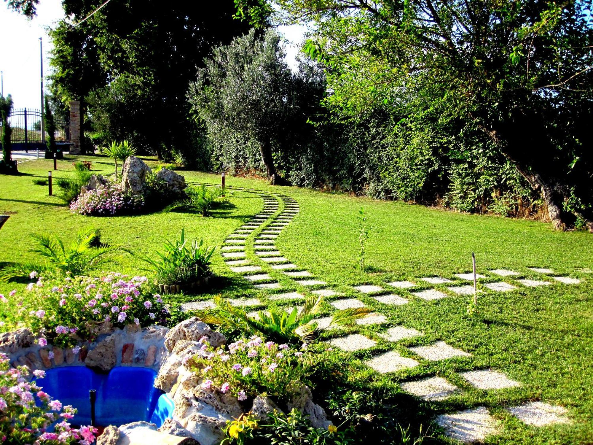 Agriturismo Tenuta Santa Maria Notaresco ภายนอก รูปภาพ
