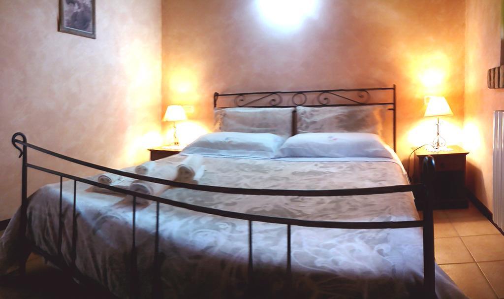 Agriturismo Tenuta Santa Maria Notaresco ภายนอก รูปภาพ