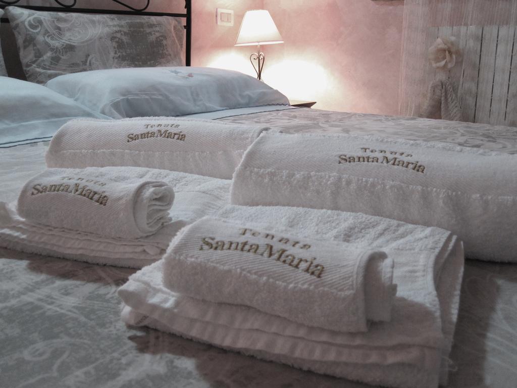 Agriturismo Tenuta Santa Maria Notaresco ภายนอก รูปภาพ