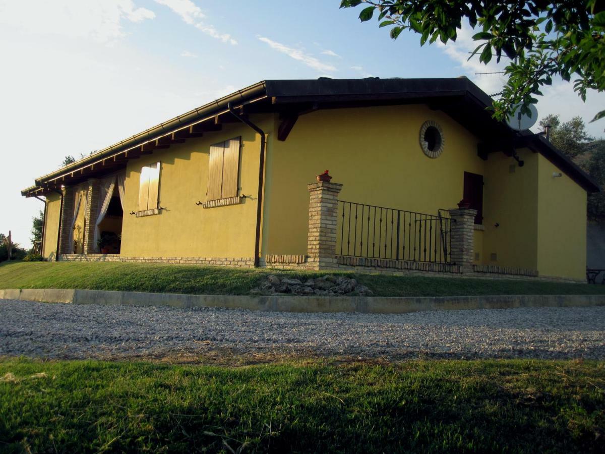 Agriturismo Tenuta Santa Maria Notaresco ภายนอก รูปภาพ